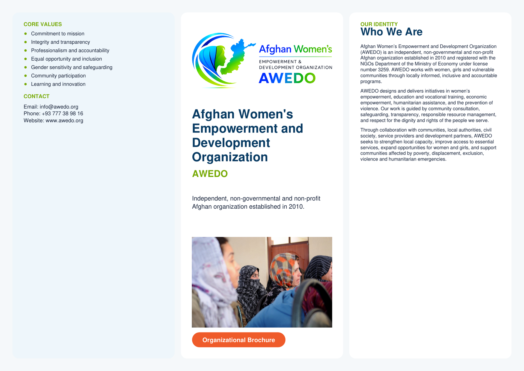 AWEDO brochure outside panels preview