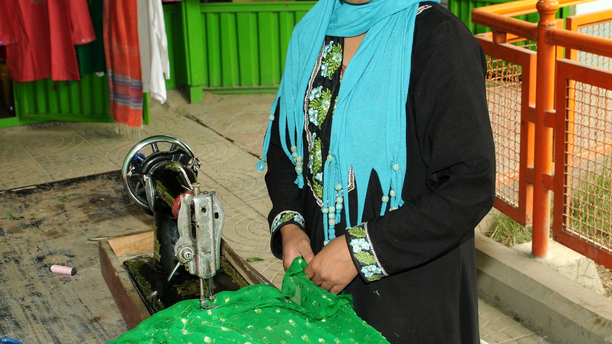 Afghan women discussing enterprise and livelihood opportunities